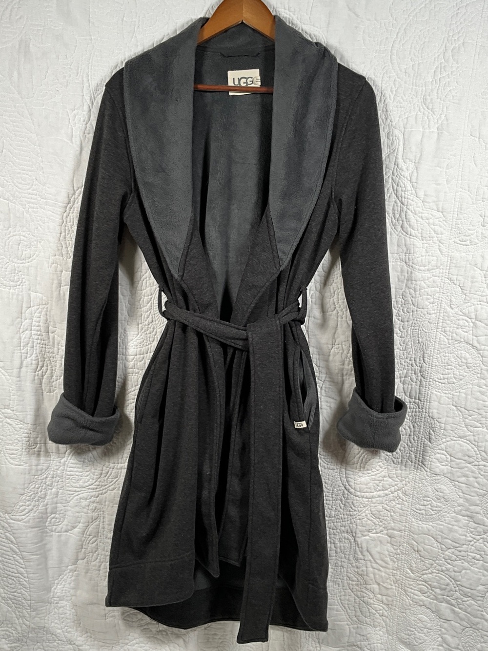 UGG Women's Dark Gray Shawl-Collar Robe with Tie Belt